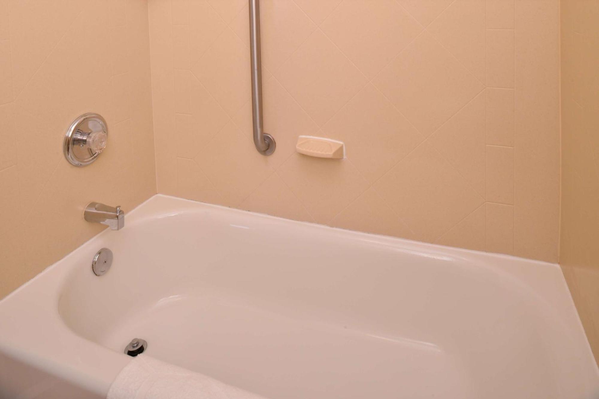 Hampton Inn By Hilton Litchfield מראה חיצוני תמונה