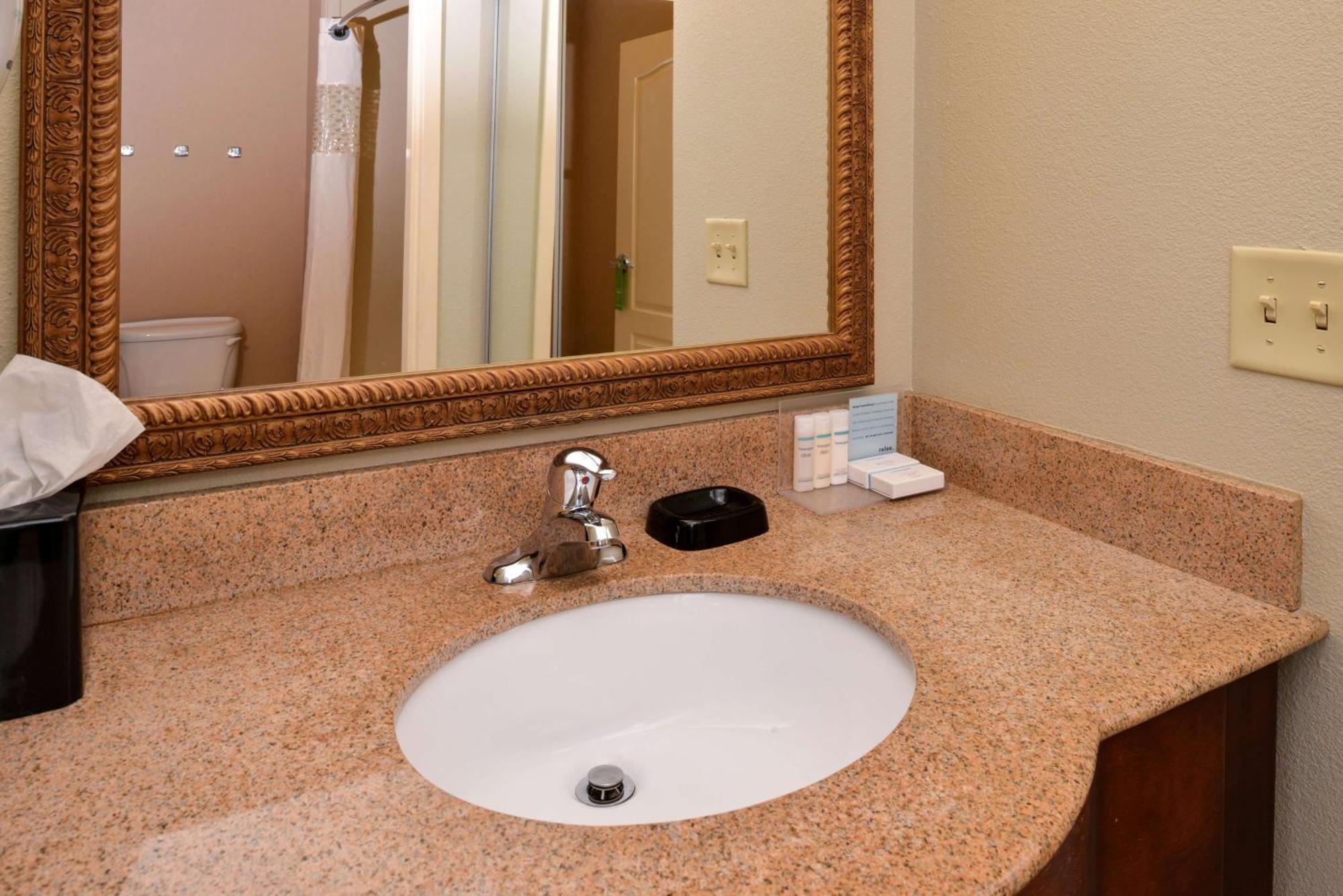 Hampton Inn By Hilton Litchfield מראה חיצוני תמונה