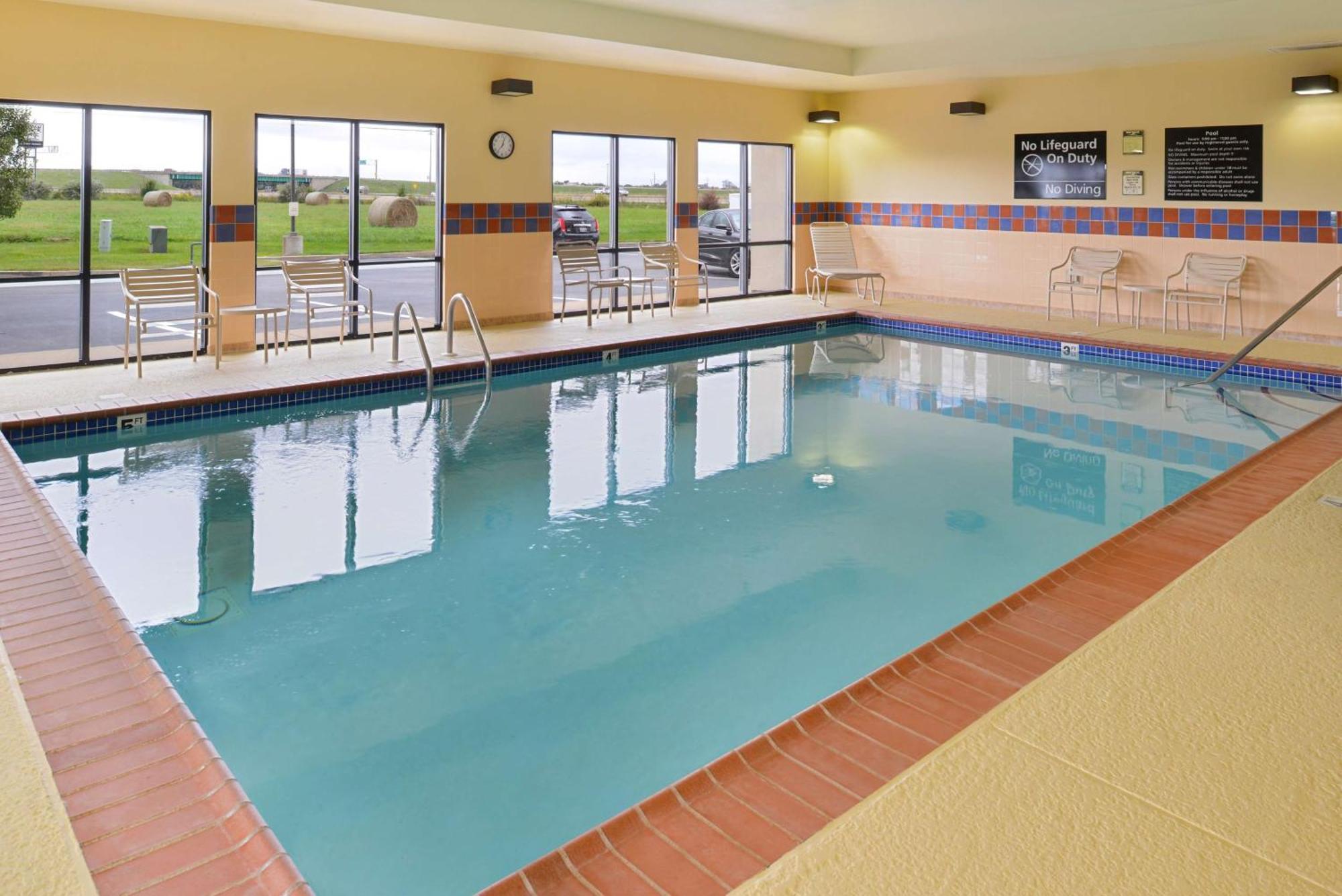 Hampton Inn By Hilton Litchfield מראה חיצוני תמונה